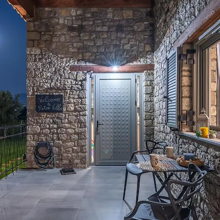 Holiday home Pietra Akoli Rodhodhafni