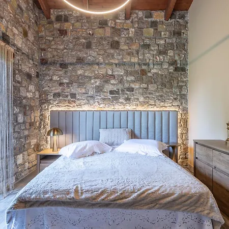 Pietra Akoli Holiday home Rodhodhafni