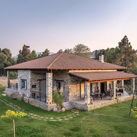 Pietra Akoli