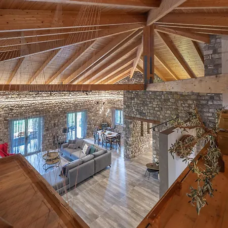 Pietra Akoli * Rodhodhafni